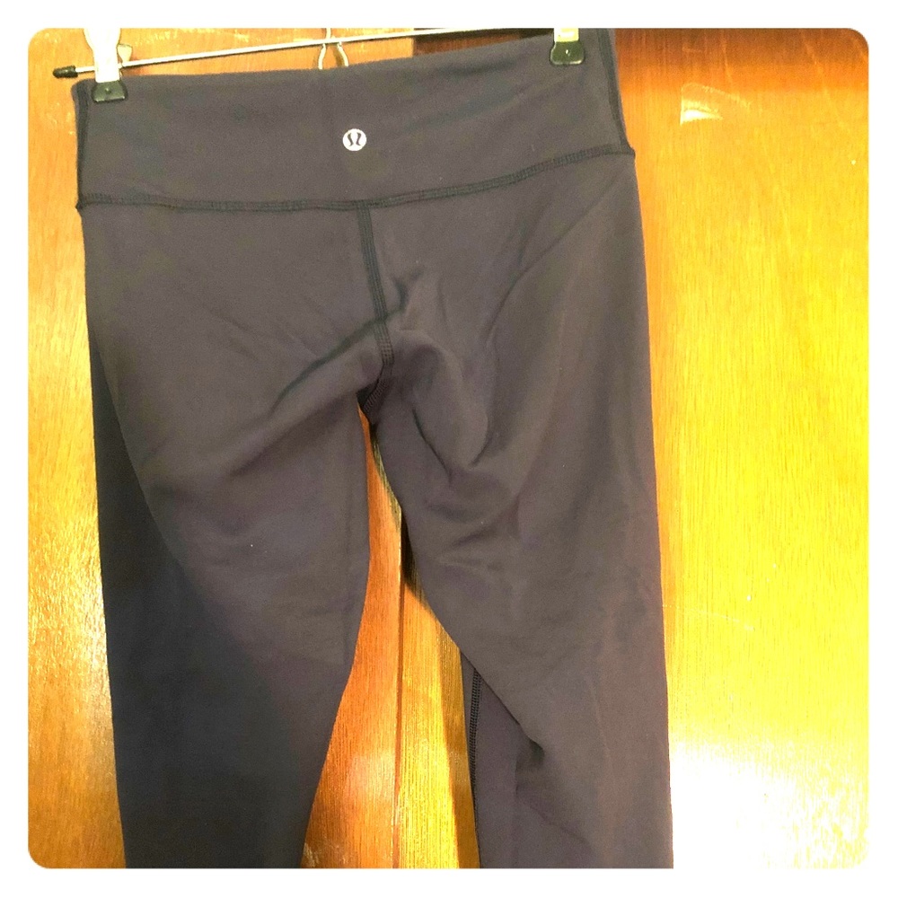 Lulu lemon low rise reversible crop